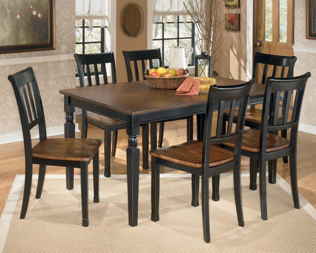 The Ashley farmhouse table and chairs 