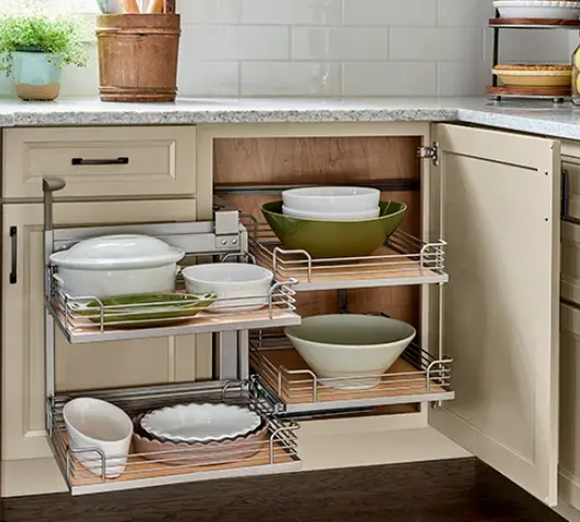 blind corner pullout