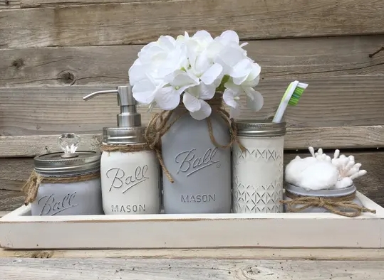 rustic bathroom decor