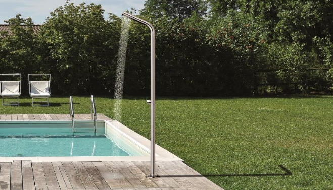 Outdoor Pool Shower Ideas for Luxury Living