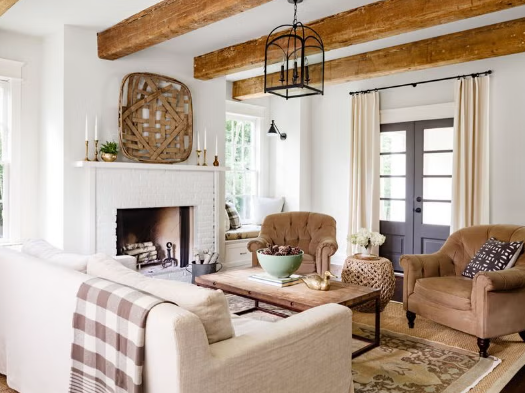 Farm Design Elements Using Reclaimed Wood Furniture