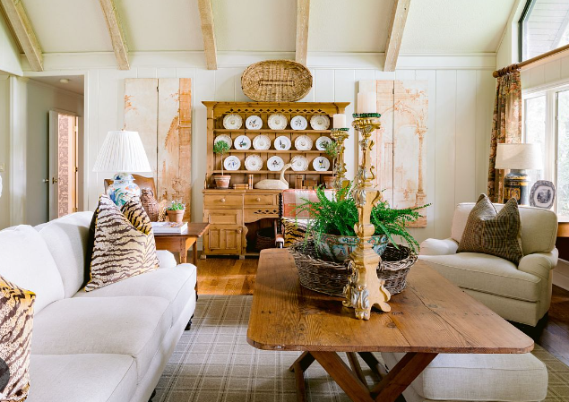 Farm Design Accents with Reclaimed Wood Furniture