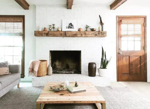 Farm Design Trends Featuring Reclaimed Wood Furniture