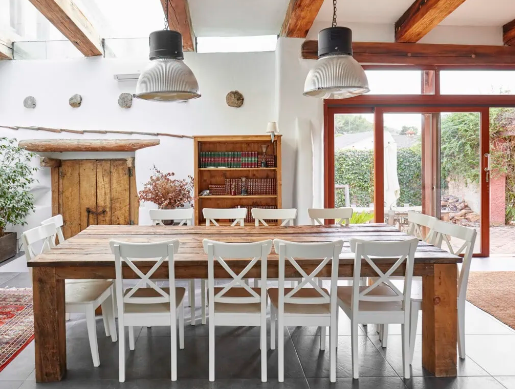 Farmhouse Atmosphere with Reclaimed Wood Furniture