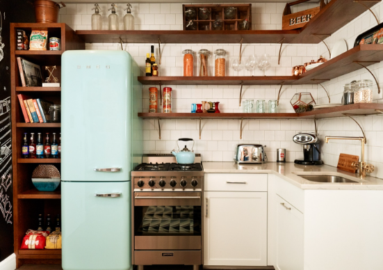 How to clean and maintain farmhouse kitchen open shelves