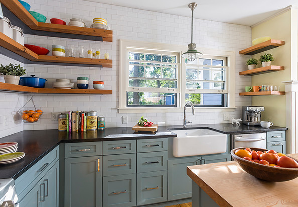 Farmhouse kitchen open shelving for everyday kitchen essentials